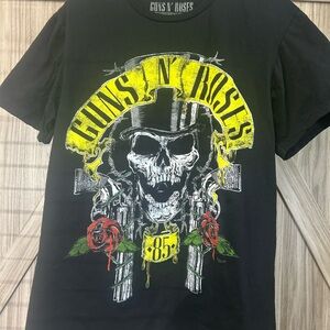 Black Graphic T-Shirt size Medium